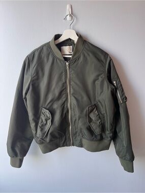 Aritzia Wilfred Free Avion Bomber Jacket Olive Green Fall Satin Finish Women’s L
